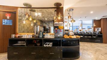 Gratis frukostbuffé varje dag