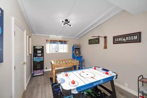 Spielezimmer