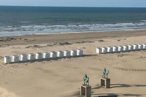 Una spiaggia nelle vicinanze