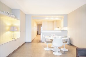 Dining - Apartment on Belgian Coast with Sea Views (Oostduinkerke)