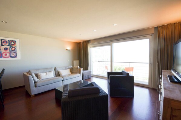 Smart TV, DVD player