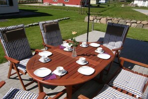 Outdoor dining - Holiday home Uncle Otto (Breege)