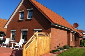 Exterior - Dream on the dike 2 Comfortable Vacation Home (Neßmersiel)