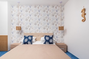Superior-Vierbettzimmer, 2 Schlafzimmer | Allergikerbettwaren, Daunenbettdecken, Zimmersafe, Schreibtisch