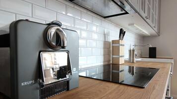 Refrigerador, horno, placa de cocina, tostadora