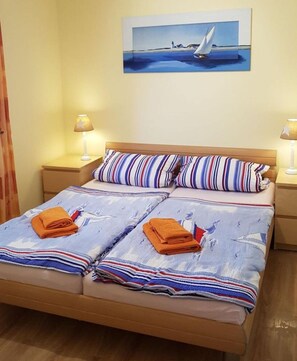 1 chambre, lit parapluie