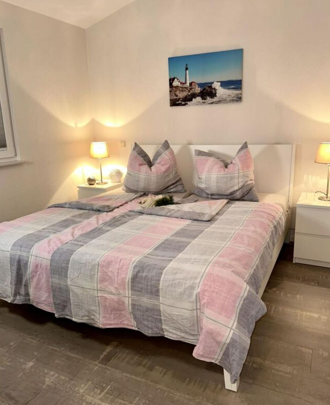 2 Schlafzimmer, Reisekinderbett