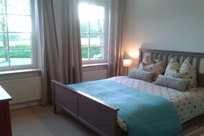 2 sovrum och resesäng