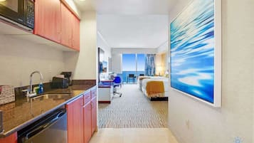 Desk, iron/ironing board, travel cot, WiFi