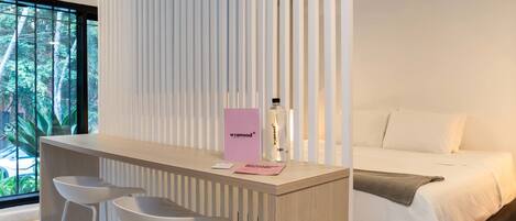 1 habitación, escritorio, wifi y ropa de cama