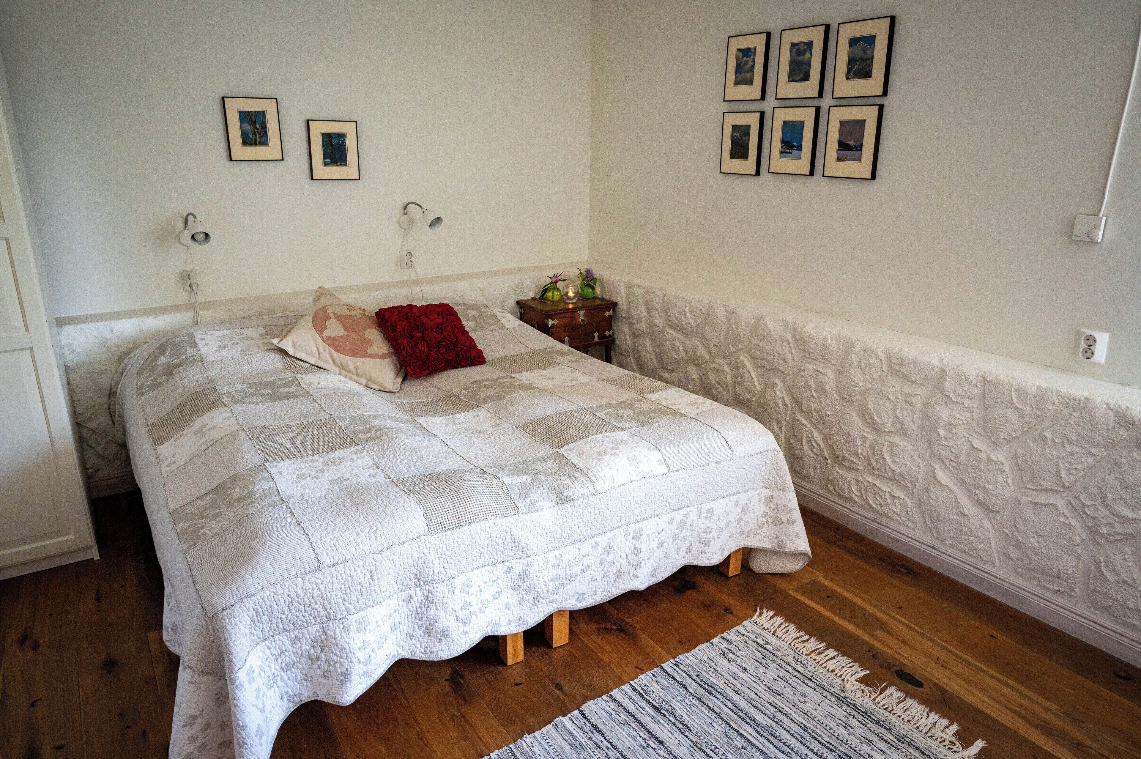 Individually decorated, individually furnished, soundproofing