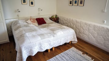 Individually decorated, individually furnished, soundproofing