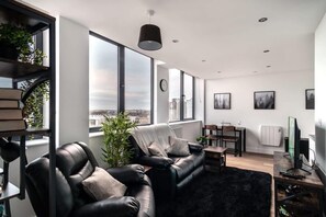 Televisión y oficina 