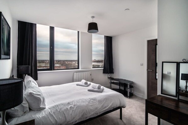 1 habitación, escritorio, tabla de planchar con plancha y wifi 