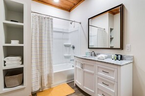 Hair dryer - City Walk + Wedding Haven (Abbeville)