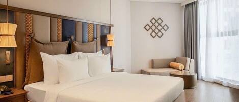 Deluxe-Doppelzimmer | Minibar, Zimmersafe, Schreibtisch, laptopgeeigneter Arbeitsplatz