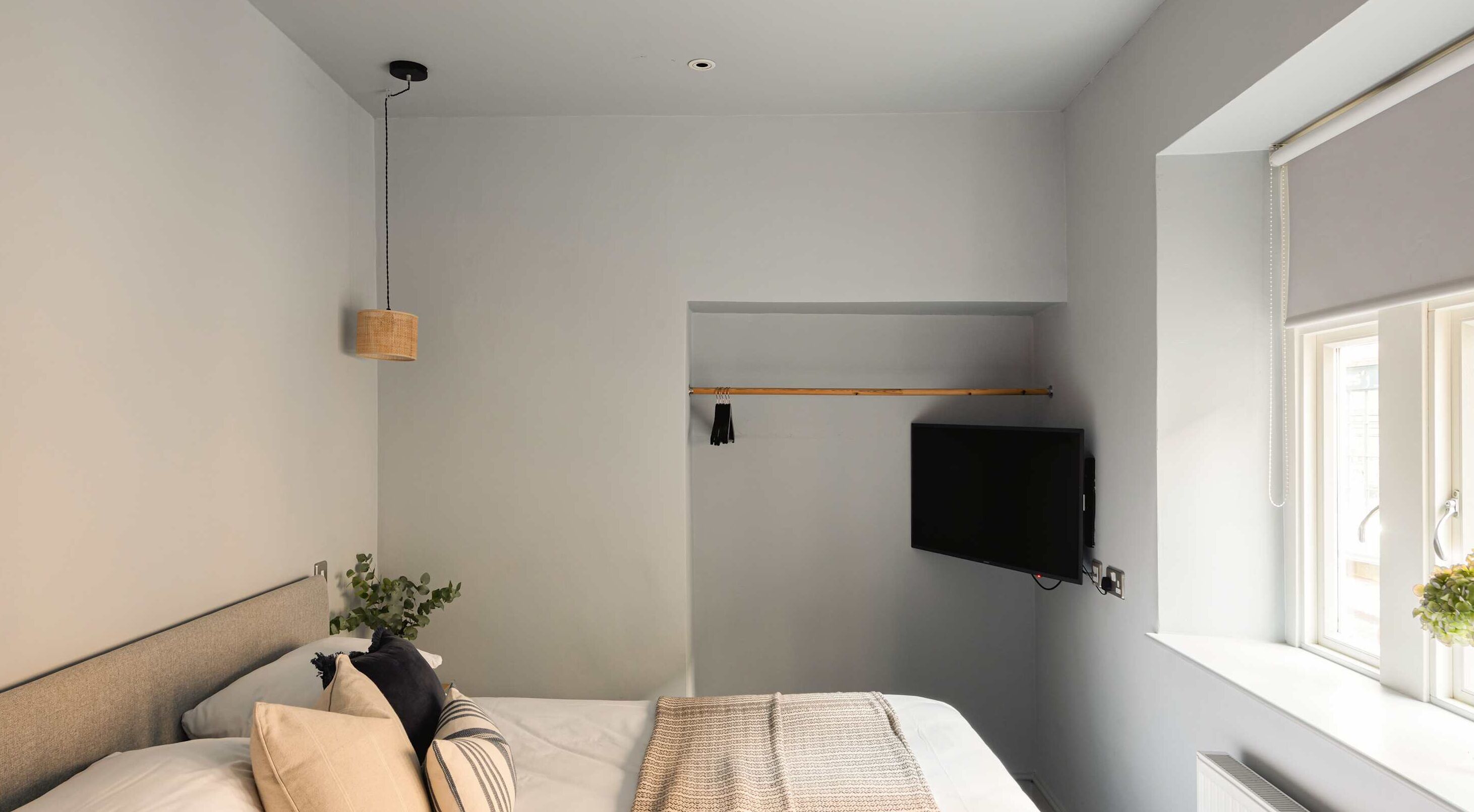 1 soveværelse, skrivebord, strygejern/strygebræt, weekendseng