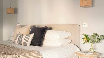 1 bedroom, iron/ironing board, travel crib, WiFi