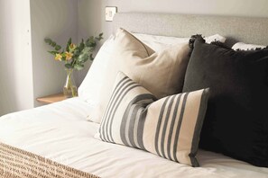 1 dormitorio, tabla de planchar con plancha, cuna de viaje y wifi