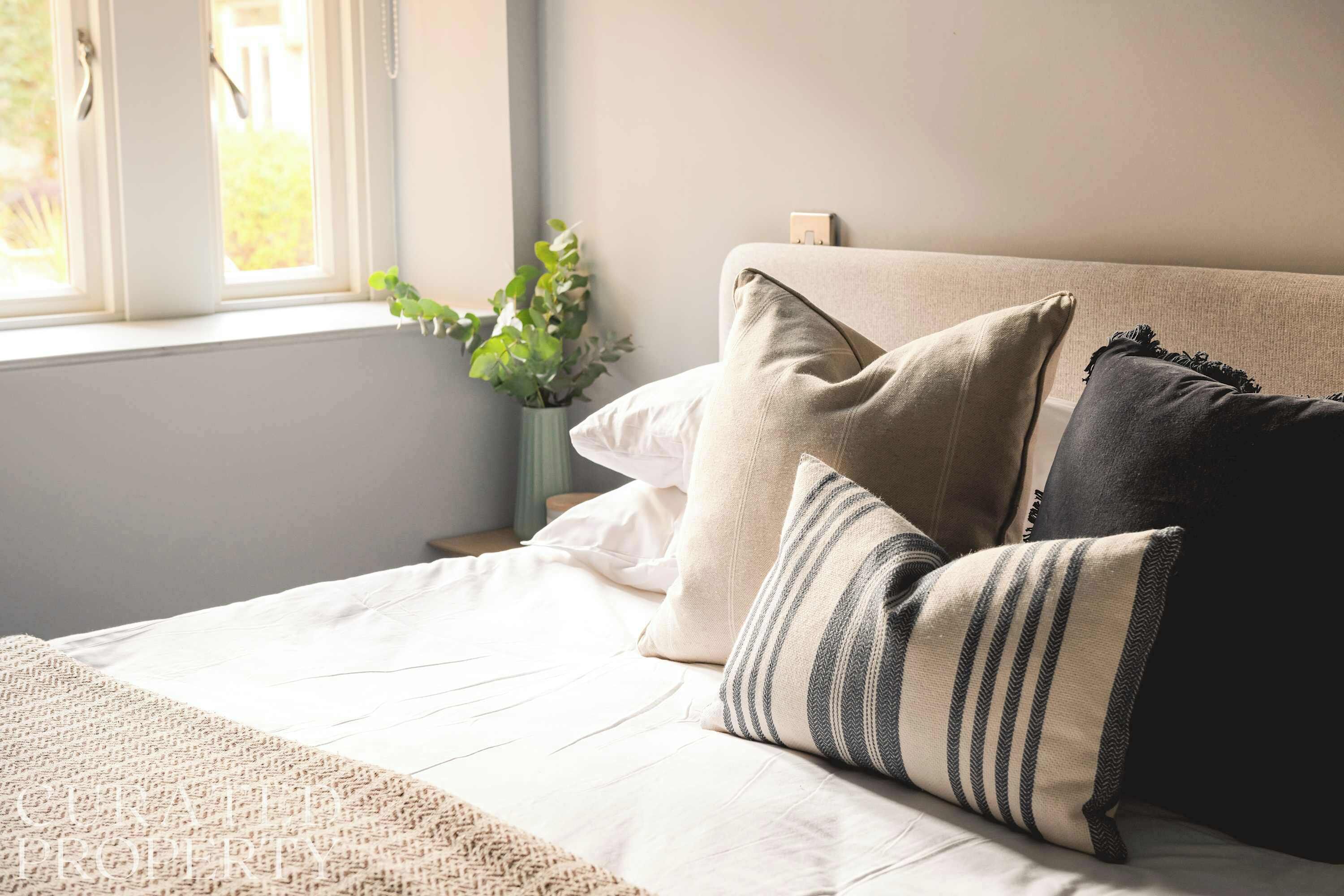 1 bedroom, iron/ironing board, travel crib, WiFi