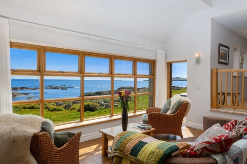 Property 464 - Claddaghduff - sleeps 11 guests  in 6 bedrooms