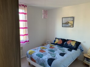 1 Schlafzimmer, Bügeleisen/Bügelbrett, kostenloses WLAN, Bettwäsche