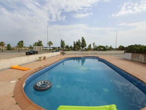 Pool - Family Getaway: Near Beach, Pool, Pet-Friendly, Free WiFi, A/C Optional, Dog Beach Nearby (Deltebre)