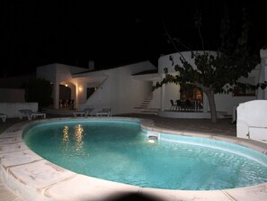 Pool - Beachside Family Retreat: Pool, Pet Friendly, Optional A/C, Free WiFi (Deltebre)