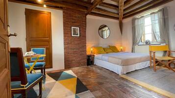 2 bedrooms, bed sheets