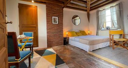 Encantadora Casa Familiar en el Bosque: 2 Habitaciones Dobles y Suite Familiar