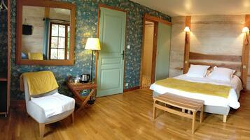 2 bedrooms, bed sheets