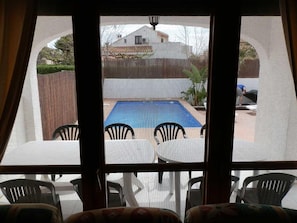 Interior - Cozy Beachside Home: Private Pool, Pet-Friendly, WiFi, A/C Option, Near Dog Beach (Deltebre)