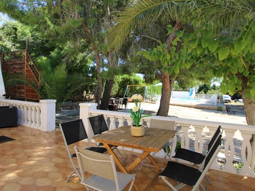 Perfektes Ferienhaus nahe am Meer: WLAN, Privatpool, optional Klimaanlage, Haustiere erlaubt