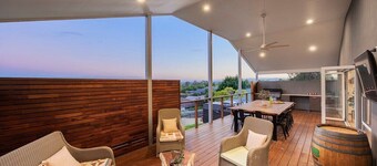 The YarraView | Entertain with Panoramic Views