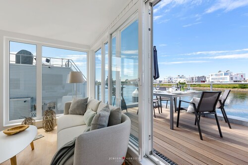 Seeteufel - Hausboot, Dachterrasse, Strandkorb, Wasserblick, Sauna, Dusche