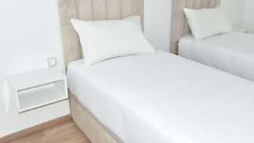 2 bedrooms, iron/ironing board, travel cot, WiFi