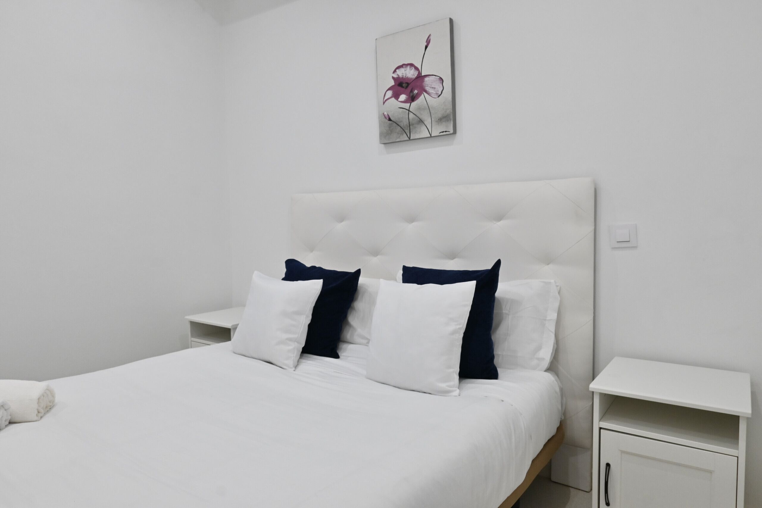 Double Room Steps from the Royal Palace of Madrid