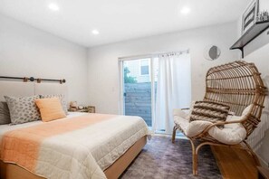 2 bedrooms, desk, iron/ironing board, travel crib