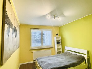 1 chambre, bureau, fer et planche à repasser, Wi-Fi gratuit