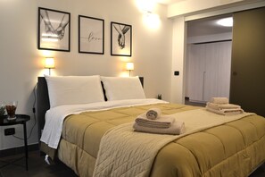 2 Schlafzimmer, Schreibtisch, schallisolierte Zimmer