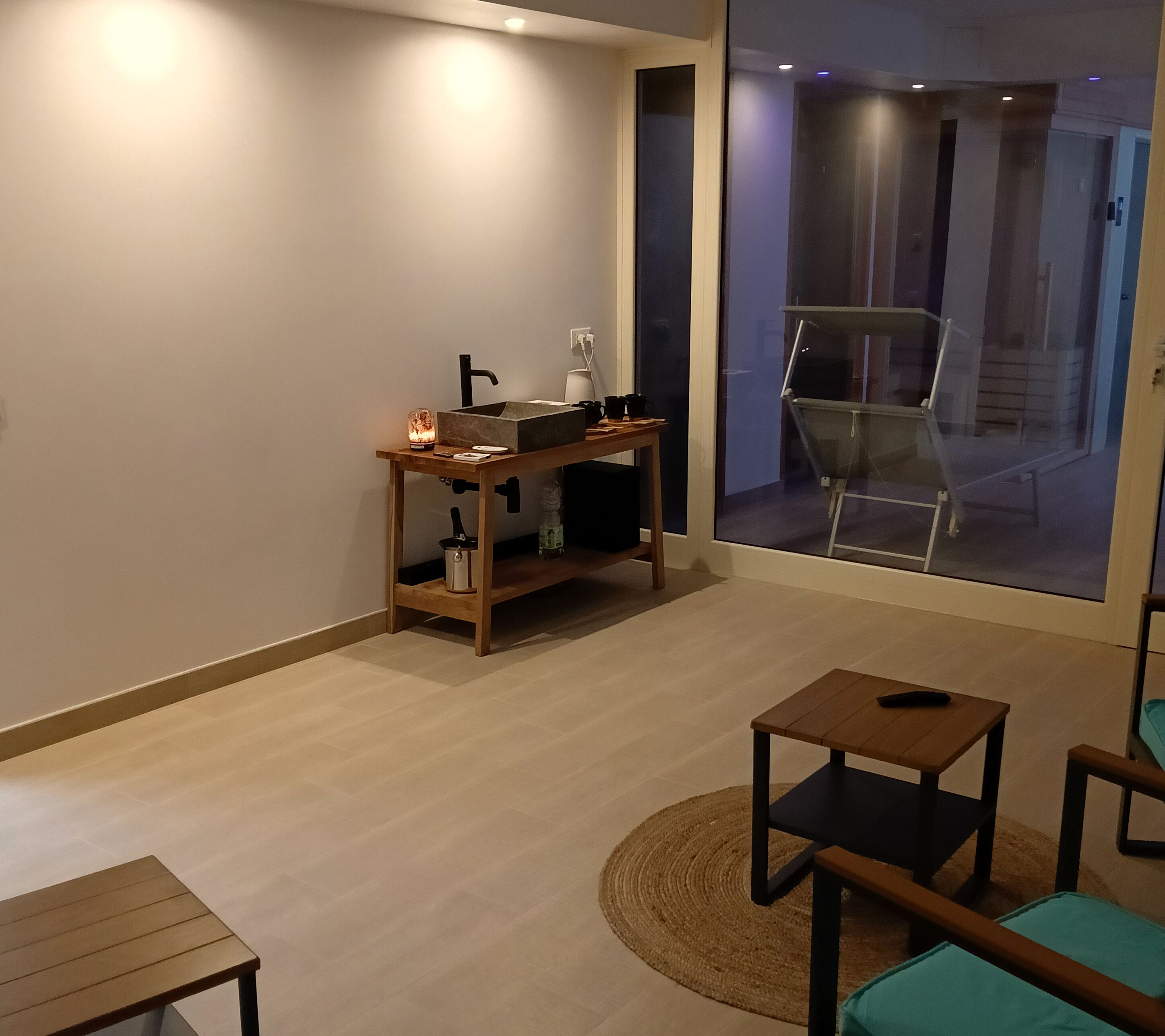 双人护理室、身体护理、深层组织按摩、瑞典式按摩、运动按摩、按摩服务