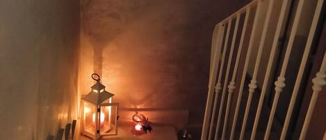 Couples treatment rooms, body treatments, deep-tissue massages