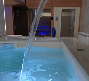 Couples treatment room(s), body treatments, deep-tissue massages - Mya Luxury rooms (Melendugno)