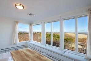 5 habitaciones, escritorio, tabla de planchar con plancha y wifi 