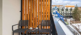 Bel Mare E339 | Modern Studio | Parking