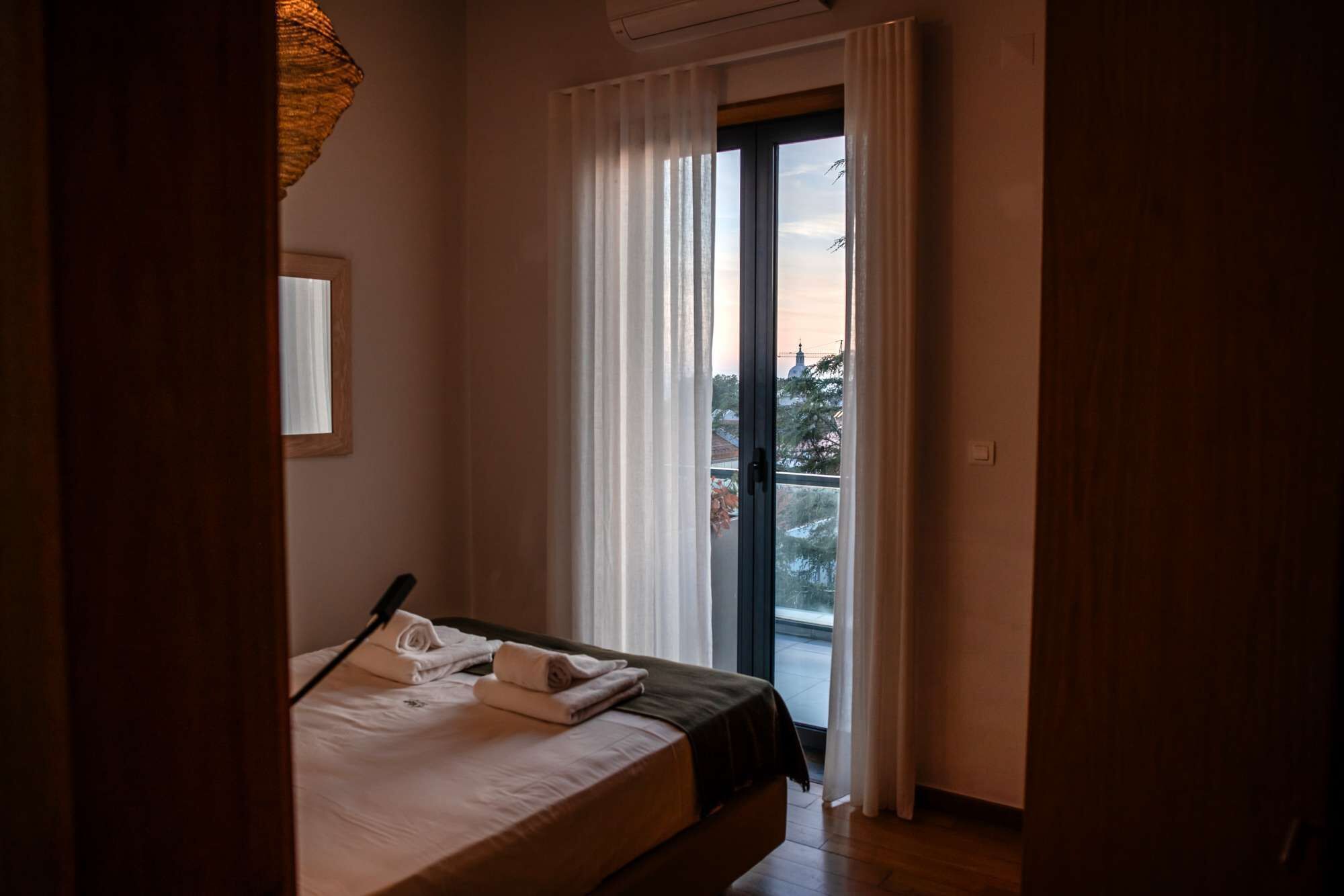 1 bedroom, desk, iron/ironing board, WiFi