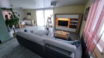 Smart-tv en tafelvoetbal