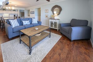 TV - 2 Bedrooms, 2.5 Baths Oceanfront Condo! Cape Coddages II 201 (Surfside Beach)