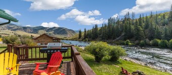New Listing!One-of-a-Kind Luxe Riverfront Home-Fishing Access-Mins Dtn Creede