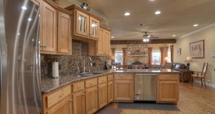 New Listing!One-of-a-Kind Luxe Riverfront Home-Fishing Access-Mins Dtn Creede